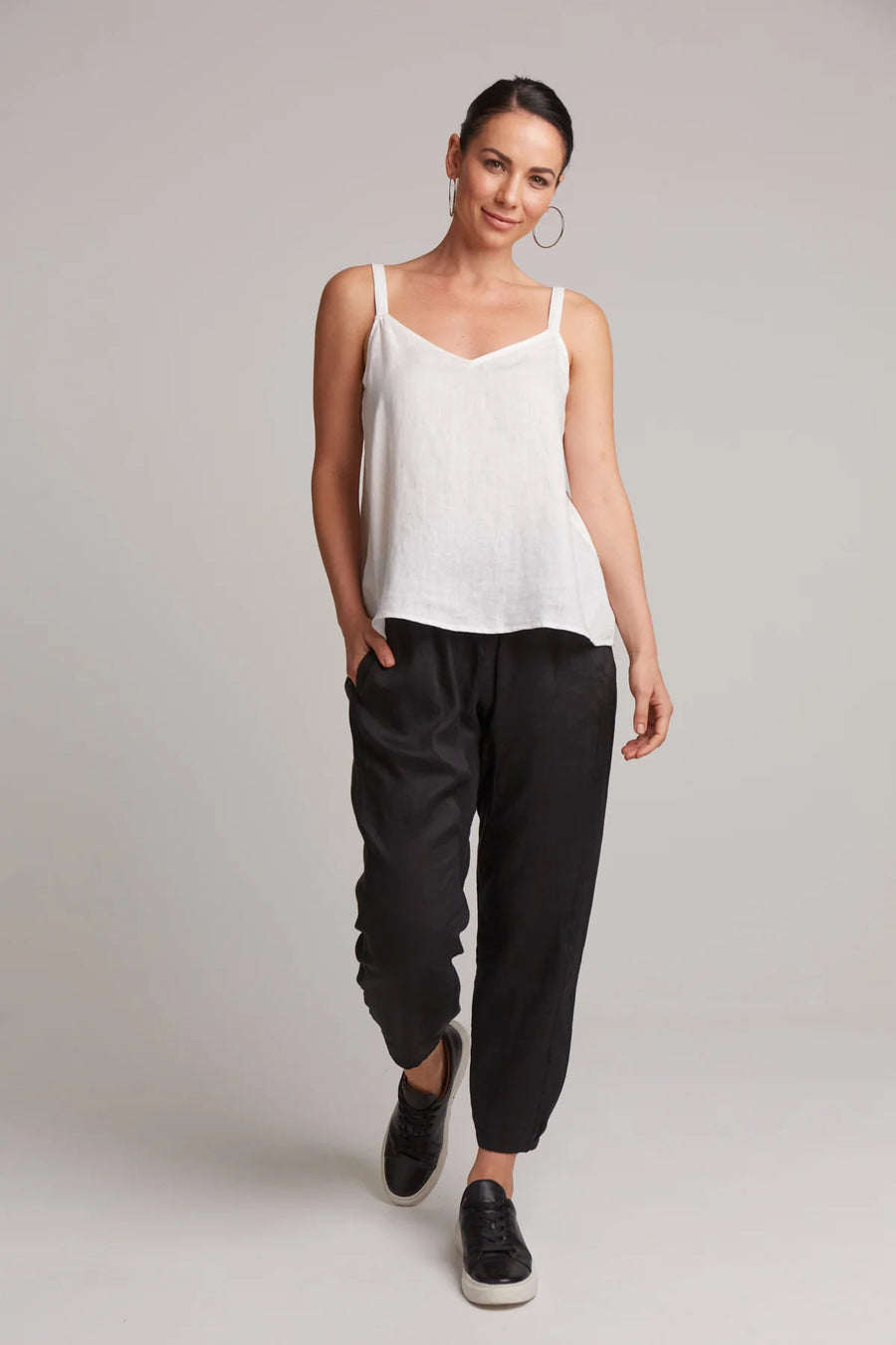 Studio Tank - White