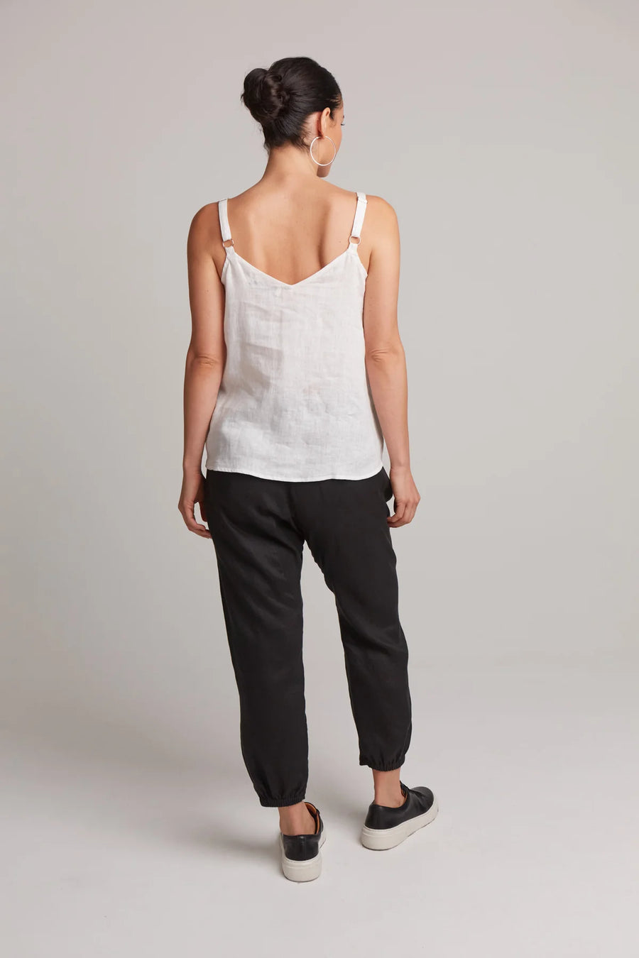 Studio Tank - White