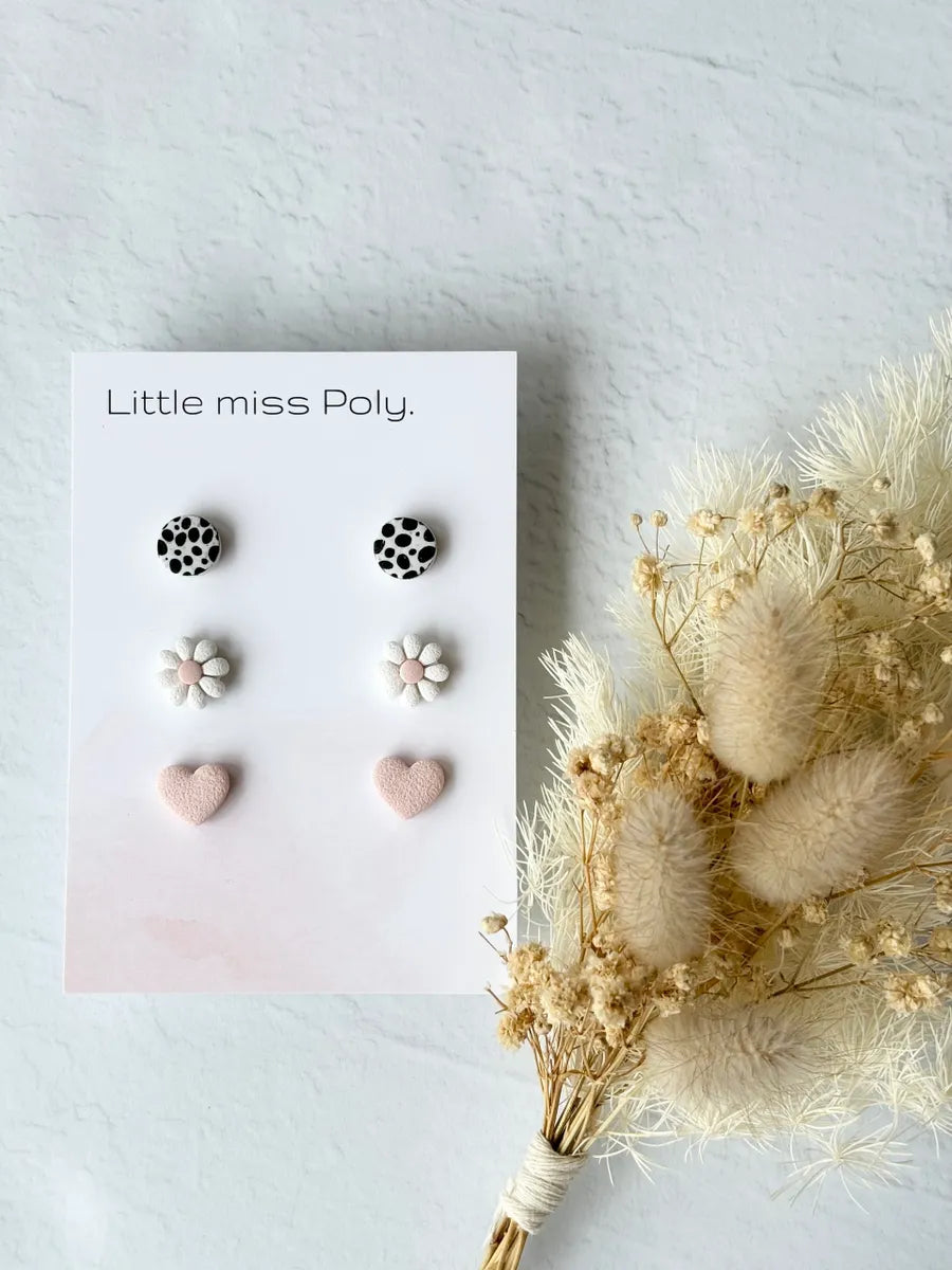 Mini hearts stud earring pack